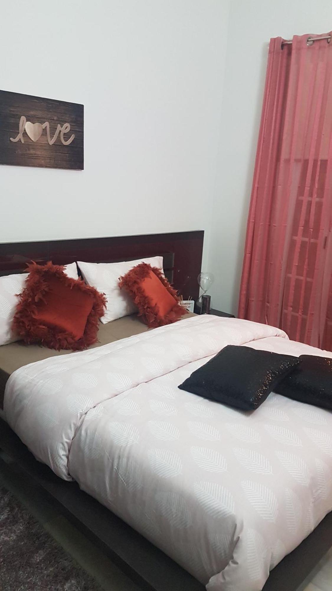 Bed and Breakfast La Casita Del Corazon Castillo del Romeral Номер фото